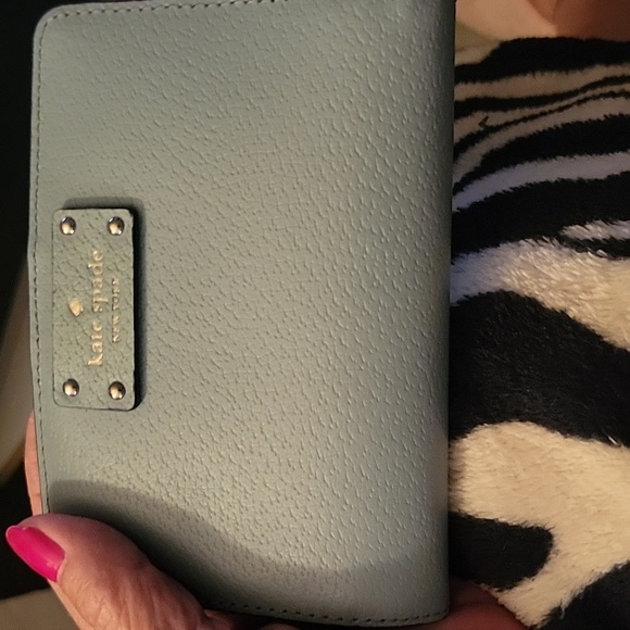 Kate Spade crossbody purse and wallet. - Picture 5 of 6